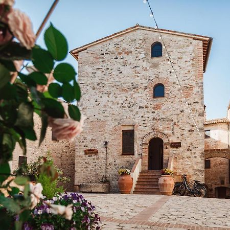 Borgo Petroro Hotel Todi Exterior foto